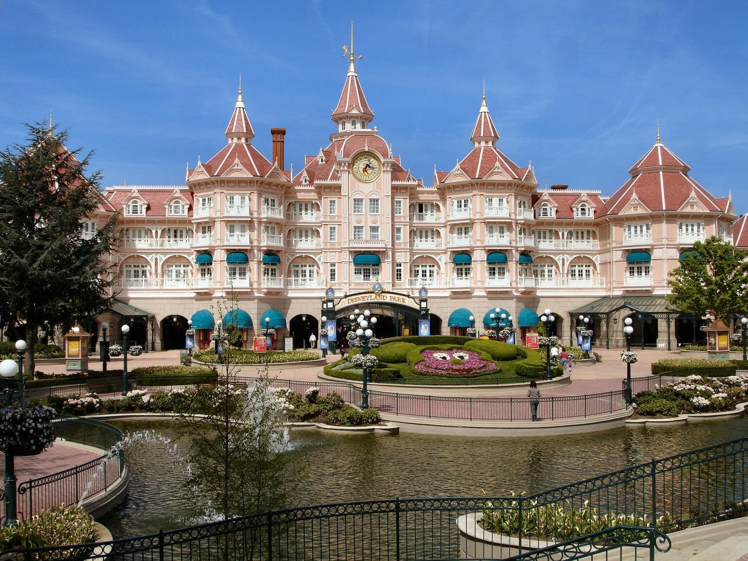 exactly-how-to-get-to-disneyland-paris-from-london-girl-gone-london