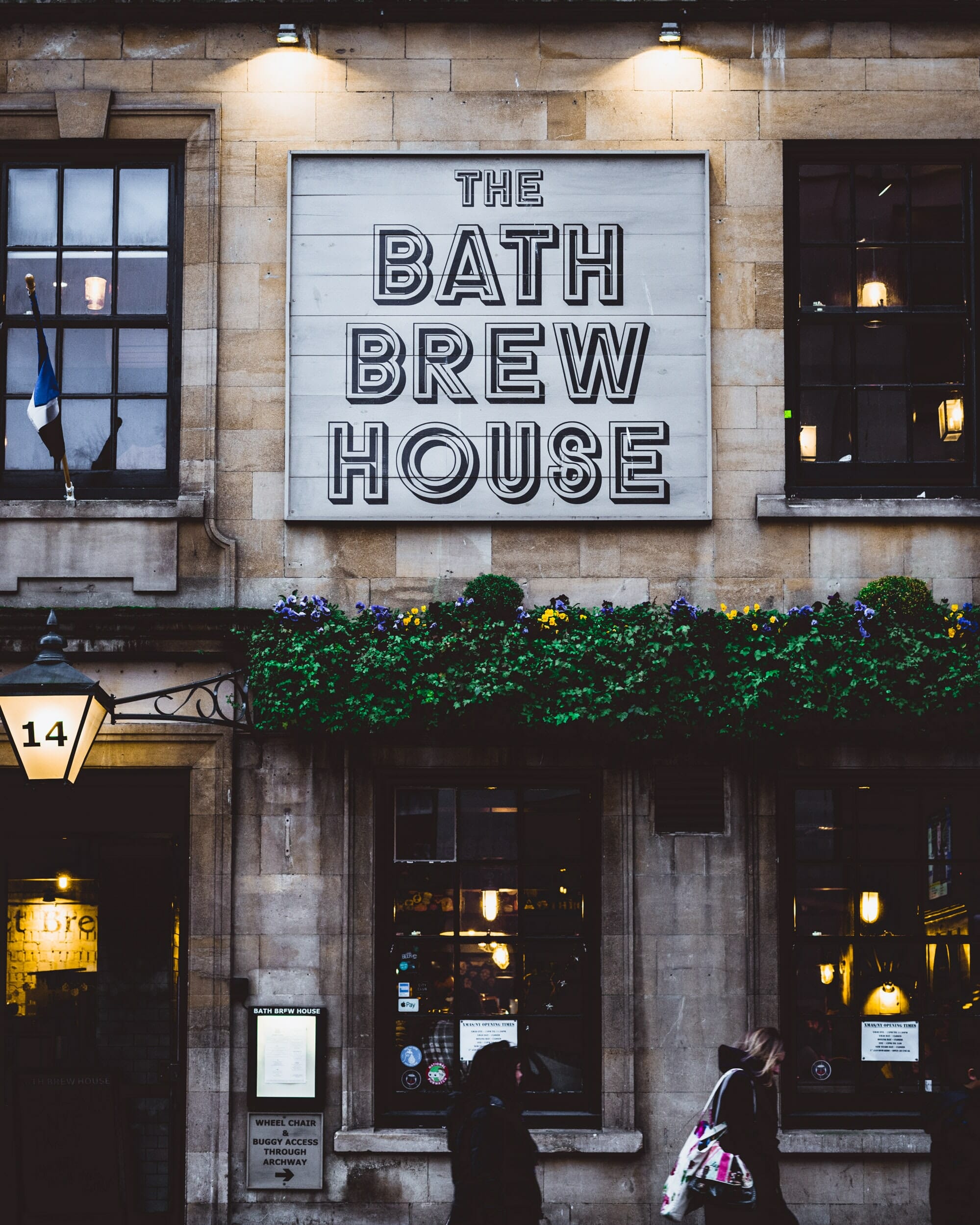 (Exactly) How to Get to Bath from London + Tips girl gone london